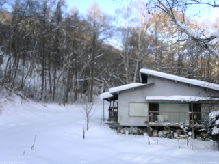 長野県菅平高原 ゆたか山荘 西側(坂上) 2026/01/14 07:45