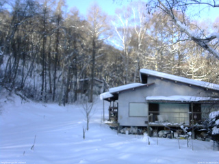 長野県菅平高原 ゆたか山荘 西側(坂上) 2026/01/14 08:30
