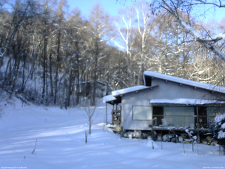 長野県菅平高原 ゆたか山荘 西側(坂上) 2026/01/14 08:45