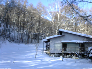 長野県菅平高原 ゆたか山荘 西側(坂上) 2026/01/14 09:00
