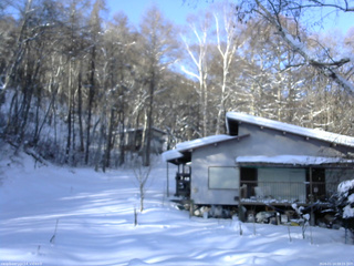 長野県菅平高原 ゆたか山荘 西側(坂上) 2026/01/14 09:15