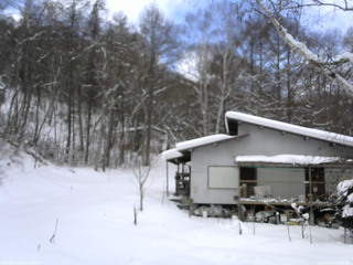 長野県菅平高原 ゆたか山荘 西側(坂上) 2026/01/14 11:00