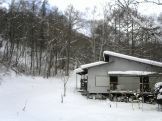 長野県菅平高原 ゆたか山荘 西側(坂上) 2026/01/14 12:00
