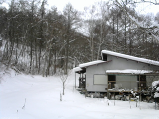 長野県菅平高原 ゆたか山荘 西側(坂上) 2026/01/14 12:15