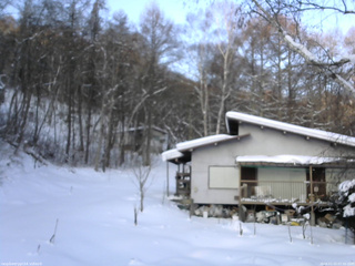 長野県菅平高原 ゆたか山荘 西側(坂上) 2026/01/15 07:30