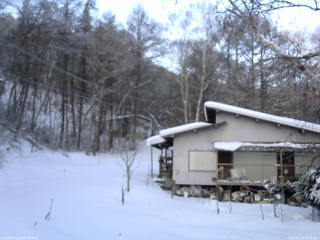 長野県菅平高原 ゆたか山荘 西側(坂上) 2026/01/16 07:15