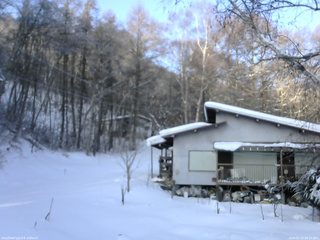 長野県菅平高原 ゆたか山荘 西側(坂上) 2026/01/16 08:15