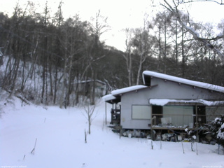 長野県菅平高原 ゆたか山荘 西側(坂上) 2026/01/16 16:00