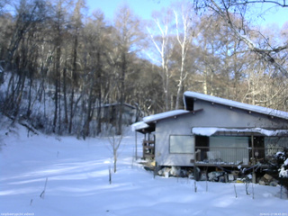 長野県菅平高原 ゆたか山荘 西側(坂上) 2026/01/17 08:45