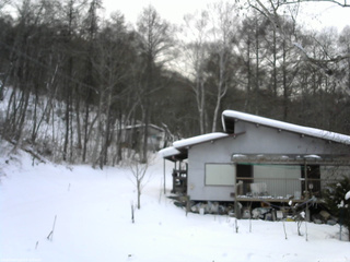 長野県菅平高原 ゆたか山荘 西側(坂上) 2026/01/17 16:00