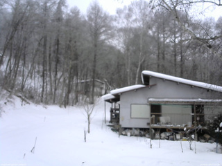 長野県菅平高原 ゆたか山荘 西側(坂上) 2026/01/18 07:30