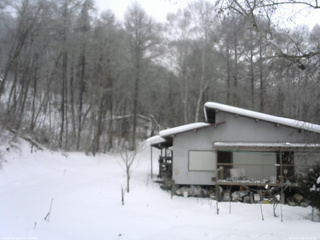 長野県菅平高原 ゆたか山荘 西側(坂上) 2026/01/18 08:00