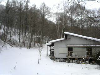 長野県菅平高原 ゆたか山荘 西側(坂上) 2026/01/18 13:30