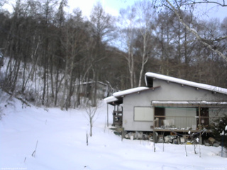 長野県菅平高原 ゆたか山荘 西側(坂上) 2026/01/19 08:00