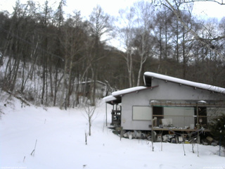 長野県菅平高原 ゆたか山荘 西側(坂上) 2026/01/19 14:00