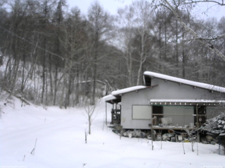 長野県菅平高原 ゆたか山荘 西側(坂上) 2026/01/20 08:15
