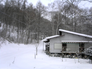 長野県菅平高原 ゆたか山荘 西側(坂上) 2026/01/20 08:30
