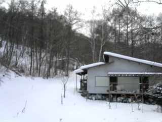 長野県菅平高原 ゆたか山荘 西側(坂上) 2026/01/20 15:45