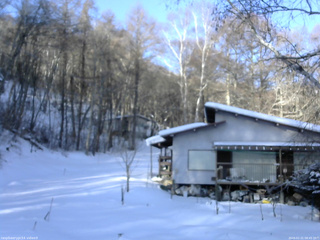 長野県菅平高原 ゆたか山荘 西側(坂上) 2026/01/21 08:45