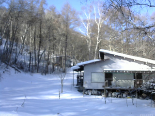 長野県菅平高原 ゆたか山荘 西側(坂上) 2026/01/21 09:30
