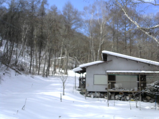 長野県菅平高原 ゆたか山荘 西側(坂上) 2026/01/21 12:30