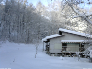 長野県菅平高原 ゆたか山荘 西側(坂上) 2026/01/22 08:15