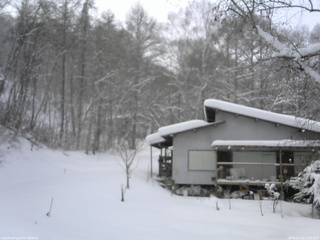 長野県菅平高原 ゆたか山荘 西側(坂上) 2026/01/22 13:00