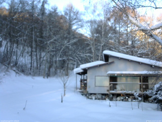 長野県菅平高原 ゆたか山荘 西側(坂上) 2026/01/23 07:15