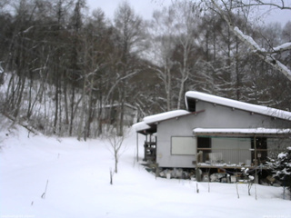 長野県菅平高原 ゆたか山荘 西側(坂上) 2026/01/24 15:00