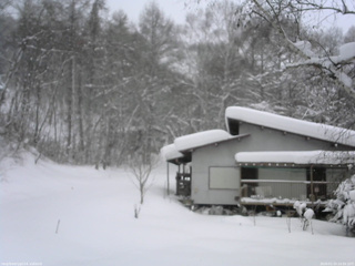 長野県菅平高原 ゆたか山荘 西側(坂上) 2026/01/25 14:00