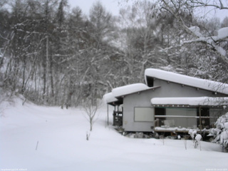 長野県菅平高原 ゆたか山荘 西側(坂上) 2026/01/25 14:15