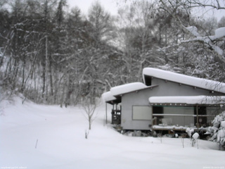 長野県菅平高原 ゆたか山荘 西側(坂上) 2026/01/25 16:15