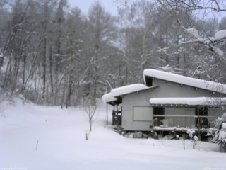 長野県菅平高原 ゆたか山荘 西側(坂上) 2026/01/26 07:45