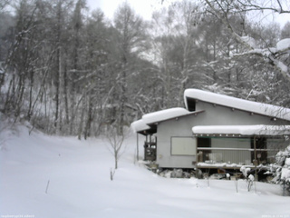 長野県菅平高原 ゆたか山荘 西側(坂上) 2026/01/26 10:45