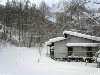 長野県菅平高原 ゆたか山荘 西側(坂上) 2026/01/26 13:00