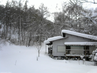 長野県菅平高原 ゆたか山荘 西側(坂上) 2026/01/26 14:00