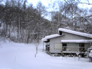 長野県菅平高原 ゆたか山荘 西側(坂上) 2026/01/27 07:15