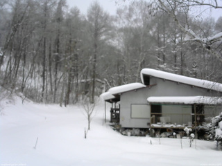 長野県菅平高原 ゆたか山荘 西側(坂上) 2026/01/28 09:15