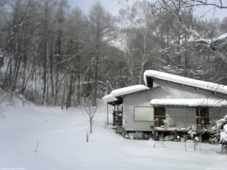 長野県菅平高原 ゆたか山荘 西側(坂上) 2026/01/28 10:00
