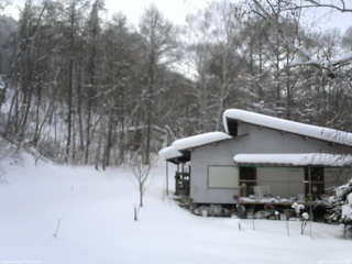 長野県菅平高原 ゆたか山荘 西側(坂上) 2026/01/28 11:45