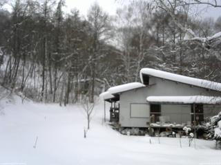 長野県菅平高原 ゆたか山荘 西側(坂上) 2026/01/28 13:15