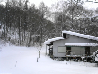 長野県菅平高原 ゆたか山荘 西側(坂上) 2026/01/28 15:45