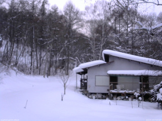 長野県菅平高原 ゆたか山荘 西側(坂上) 2026/01/28 17:00