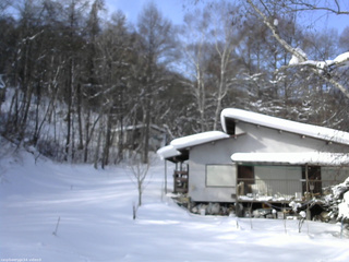 長野県菅平高原 ゆたか山荘 西側(坂上) 2026/01/29 10:15