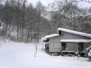 長野県菅平高原 ゆたか山荘 西側(坂上) 2026/01/29 15:45