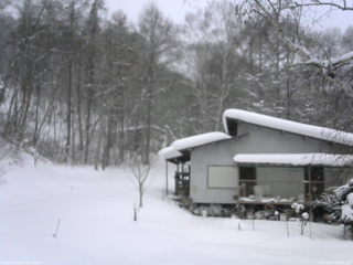 長野県菅平高原 ゆたか山荘 西側(坂上) 2026/01/29 16:00