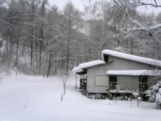 長野県菅平高原 ゆたか山荘 西側(坂上) 2026/01/30 07:45