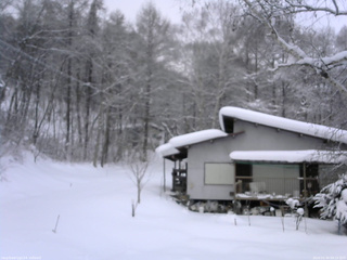 長野県菅平高原 ゆたか山荘 西側(坂上) 2026/01/30 08:15