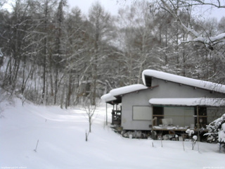 長野県菅平高原 ゆたか山荘 西側(坂上) 2026/01/30 14:00