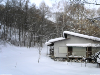 長野県菅平高原 ゆたか山荘 西側(坂上) 2026/02/01 07:15